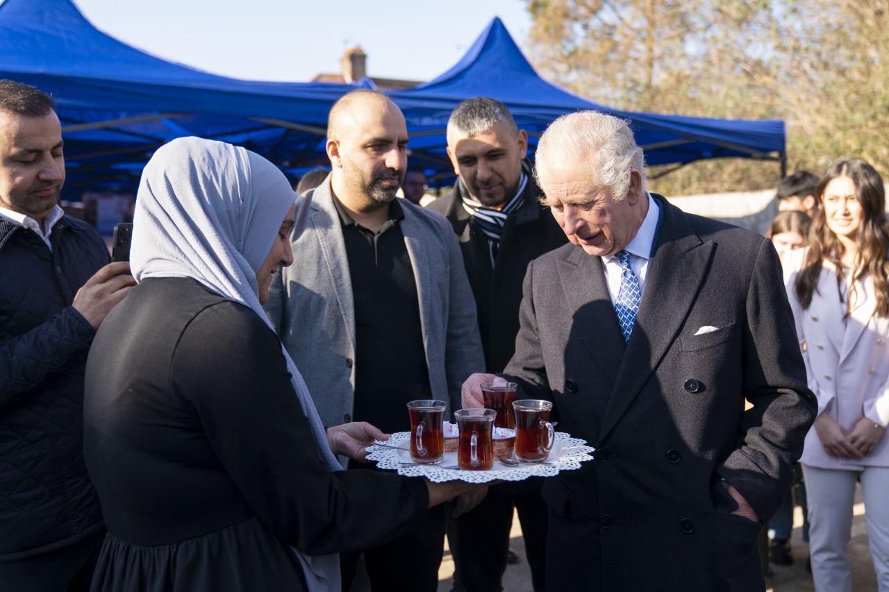 İngiltere Kralı 3. Charles'tan İngiltere’deki Türklere destek ziyareti 3