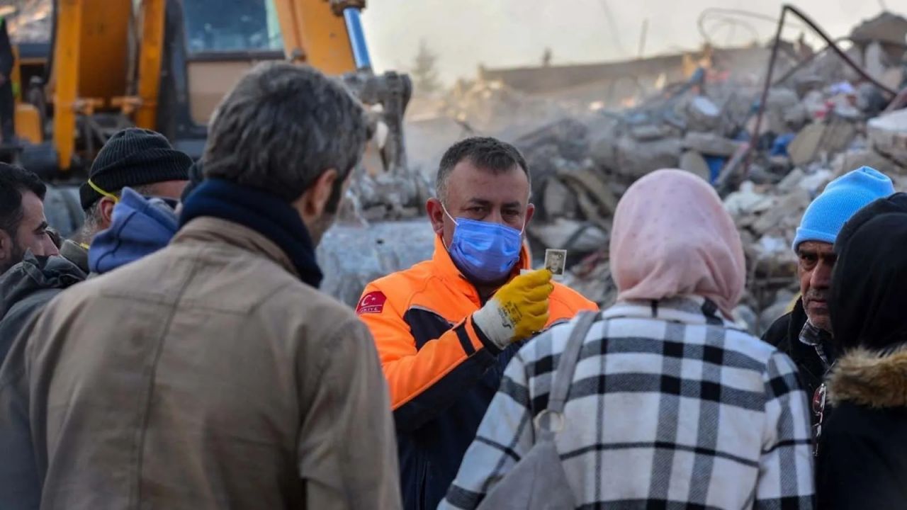 Hala umut var! Deprem bölgelerinde çalışmalar devam ediyor... 4