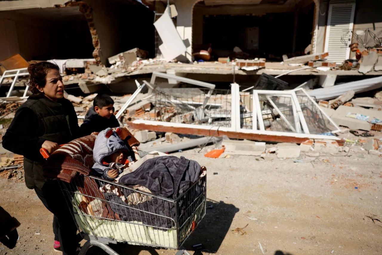 Hala umut var! Deprem bölgelerinde çalışmalar devam ediyor... 5