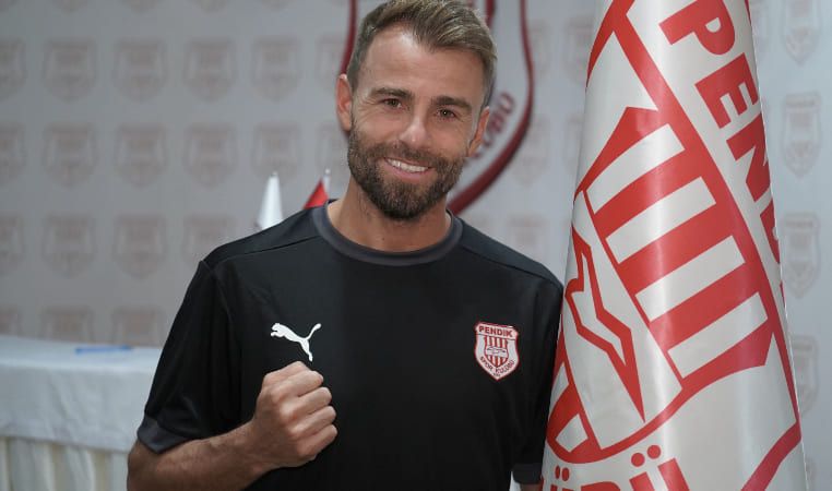 Futbol dünyası 'tek yürek' oldu! 8