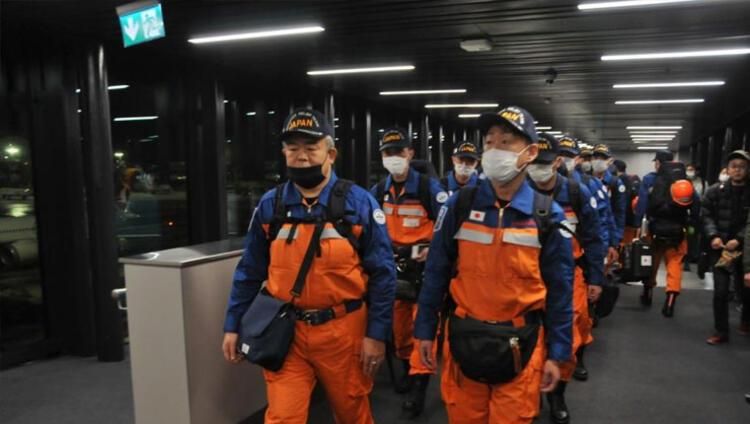 Japon yarbayın omzundaki arma Türk halkını duygulandırdı 5