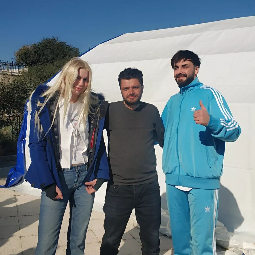 İki şarkıcıdan yürekleri ısıtan hareket! Aleyna Tilki ve Sefo, Hatay'da depremzede çocuklarla buluştu 2