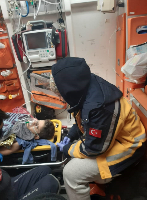 Demet Akalın, mucize çocuk Osman'ın eğitim masraflarını üstlendi 2