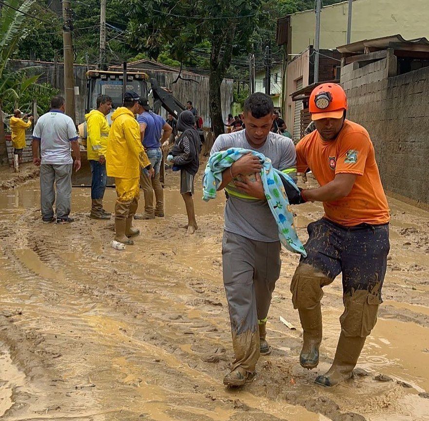 Brezilya'da sel ve toprak kayması felaketi: 35 kişi öldü, Rio Karnavalı iptal edildi 1