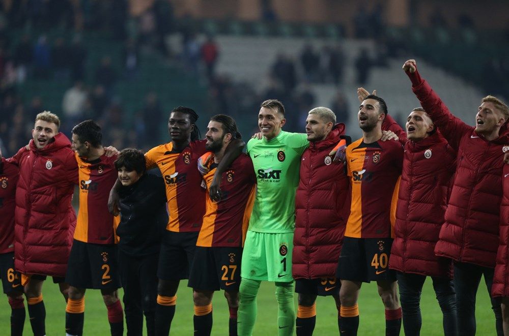 İtalyan devlerinin gözü kulağı Galatasaray'da! 1