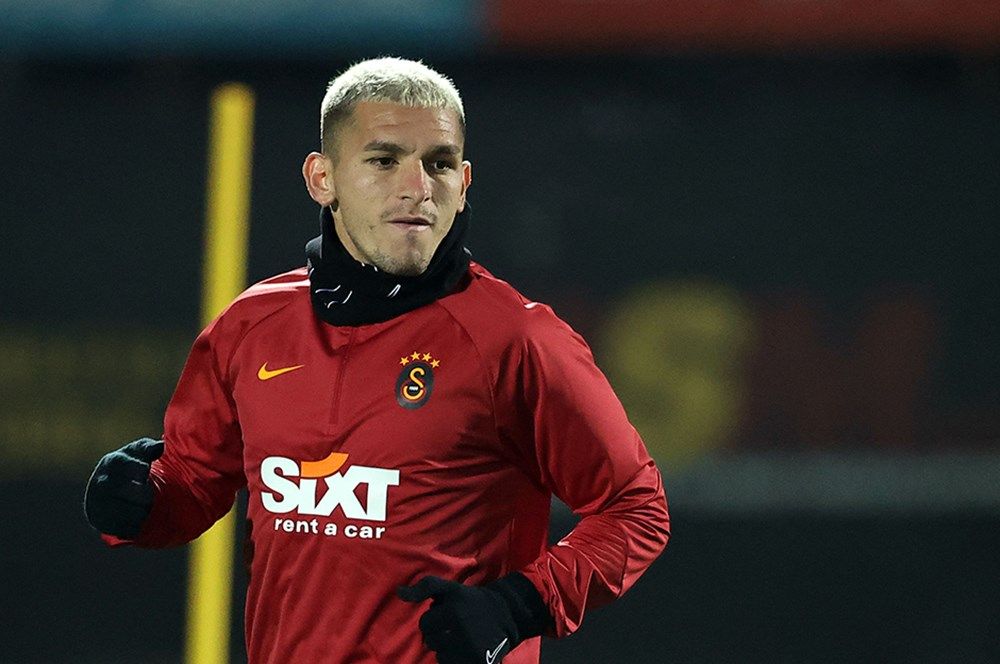 İtalyan devlerinin gözü kulağı Galatasaray'da! 11