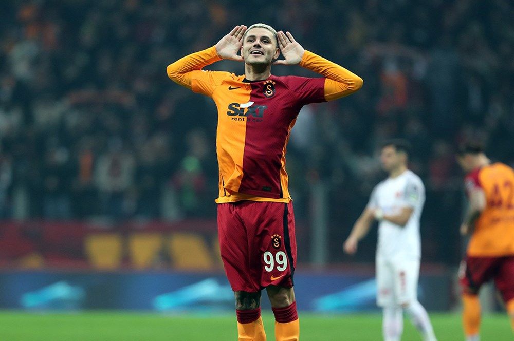 İtalyan devlerinin gözü kulağı Galatasaray'da! 13
