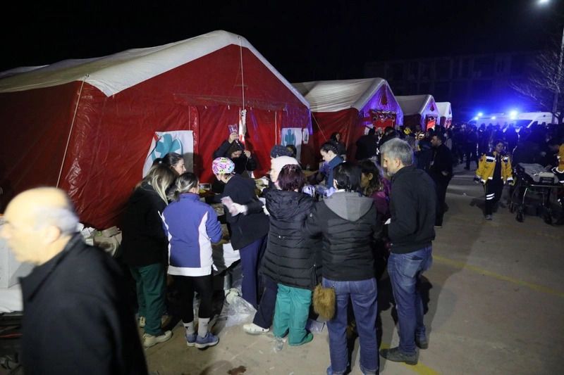 Hatay’daki depremin ardından bölgeden ilk kareler! 24