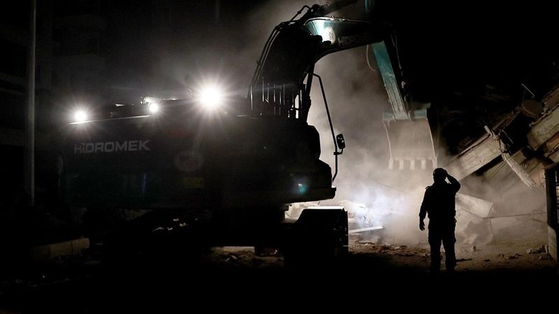 Hatay’daki depremin ardından bölgeden ilk kareler! 4