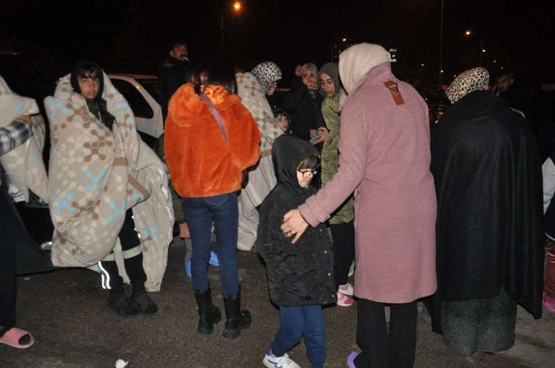 Hatay’daki depremin ardından bölgeden ilk kareler! 19