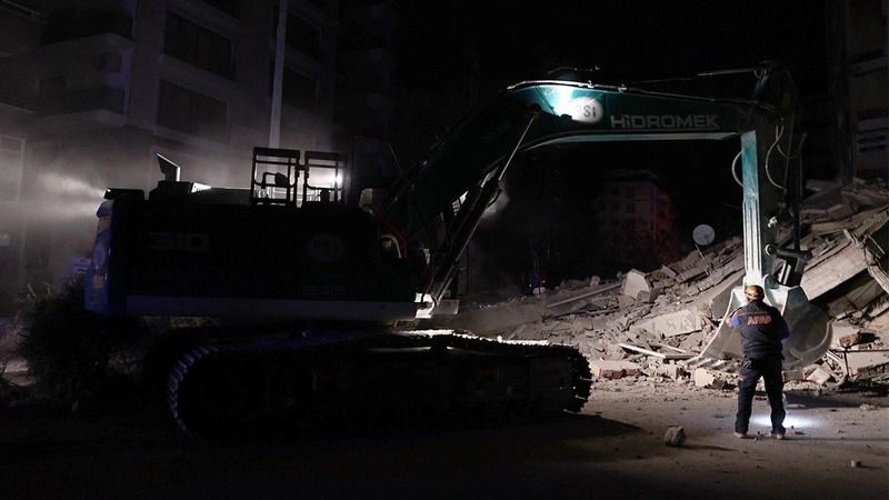 Hatay’daki depremin ardından bölgeden ilk kareler! 5
