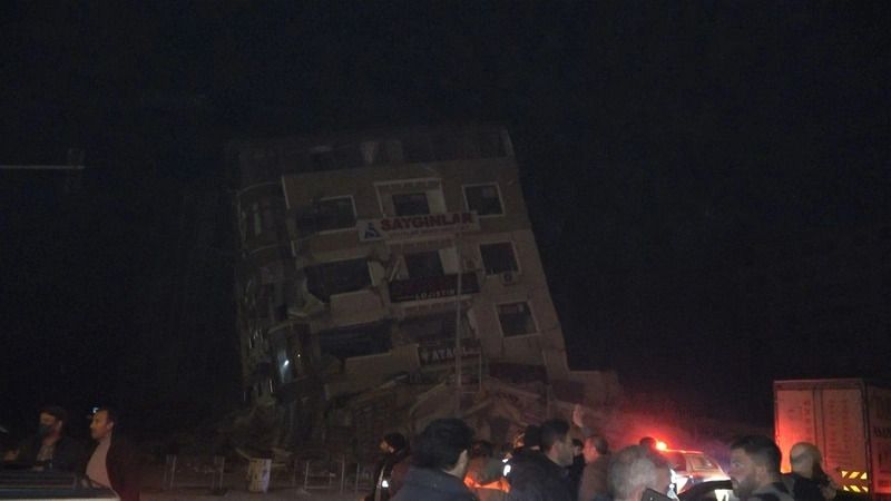 Hatay’daki depremin ardından bölgeden ilk kareler! 27