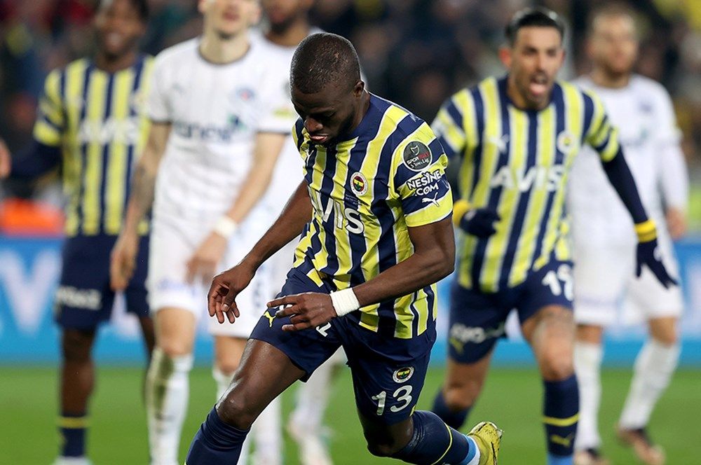 Fenerbahçe'nin yıldızına sürpriz talip! 3