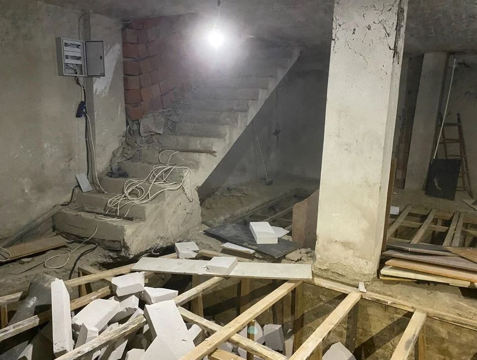 Böylesi görülmedi: Yukarıya değil aşağıya doğru kaçak kat 6