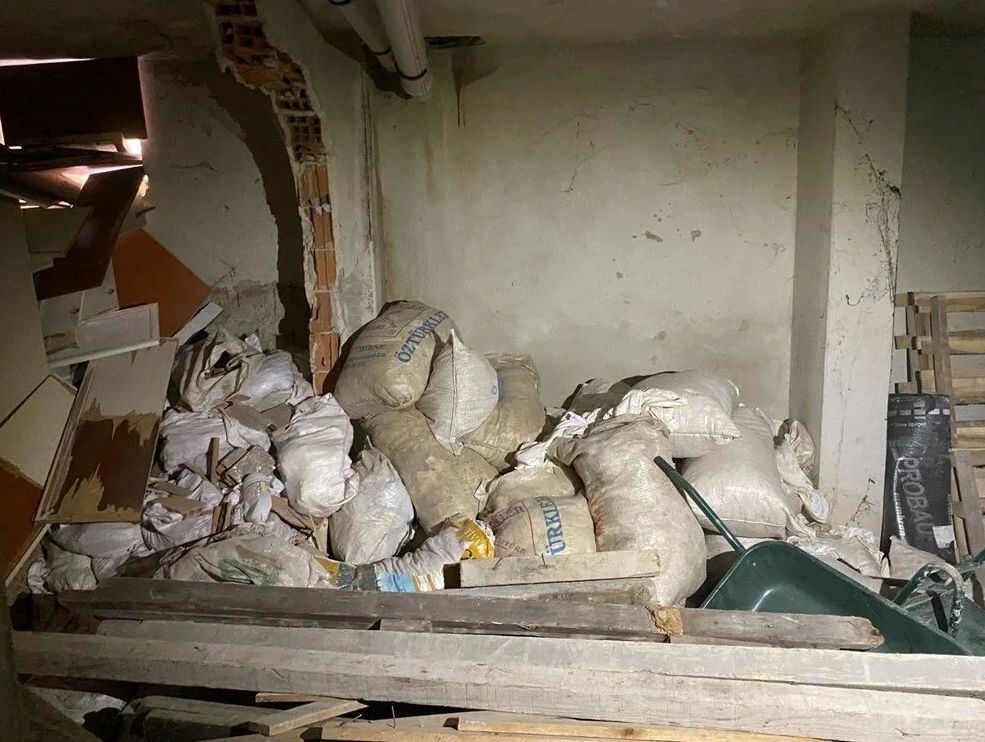 Böylesi görülmedi: Yukarıya değil aşağıya doğru kaçak kat 7