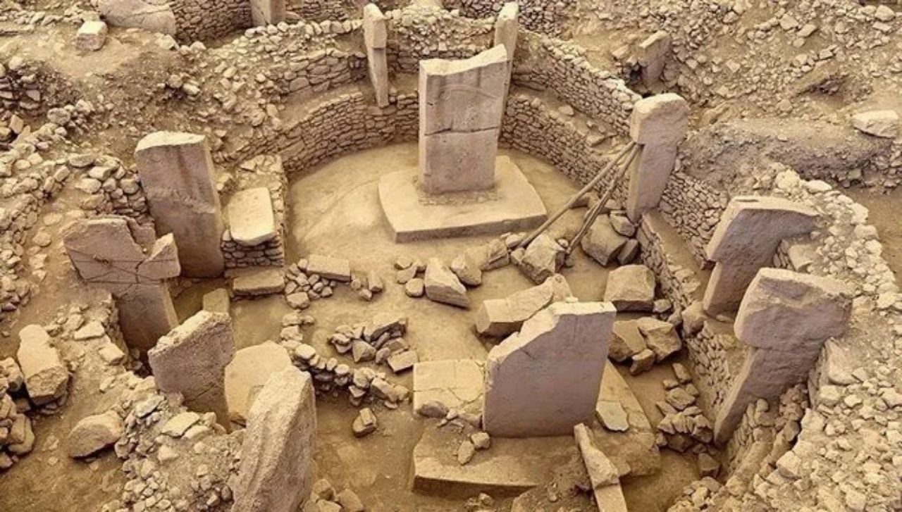 Tarihin sıfır noktası! 12 bin yıllık Göbeklitepe depremlerden hasar görmedi 4