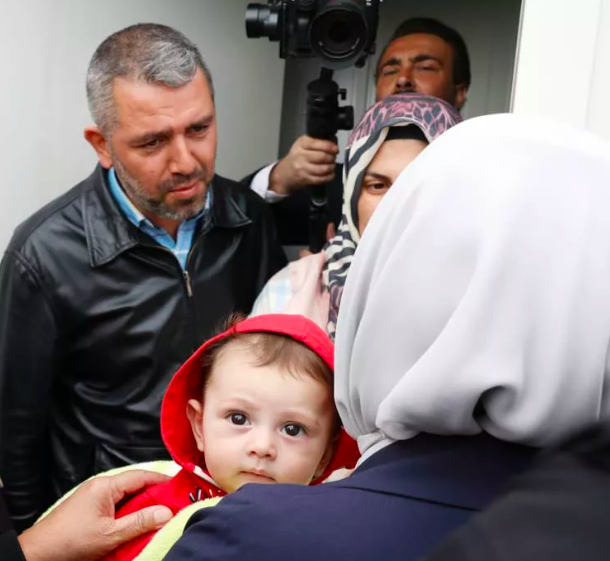 Emine Erdoğan depremzedeleri ziyaret etti 9