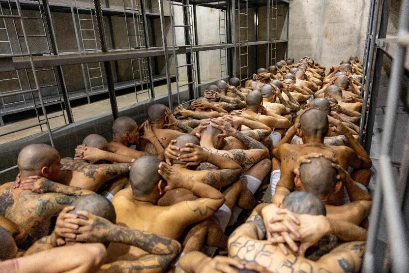 Dünya El Salvador'dan gelen görüntüleri konuşuyor: Amerika kıtasının en büyük hapishanesi 4
