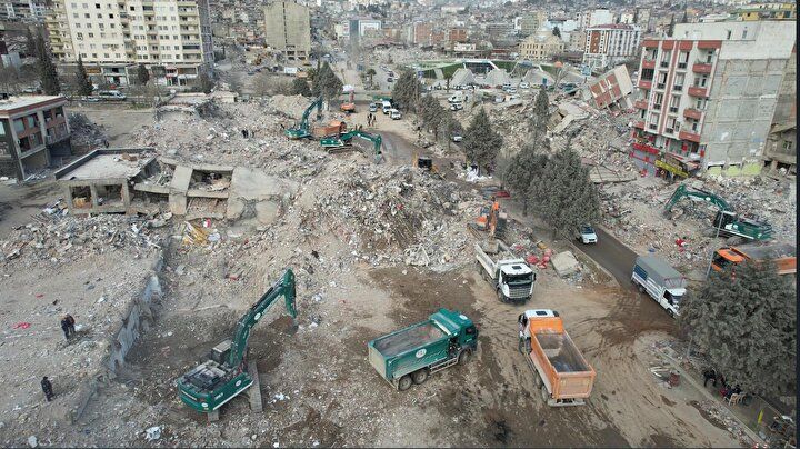 Kahramanmaraş’taki enkazın kaldırılması 1,5 ay sürecek 16