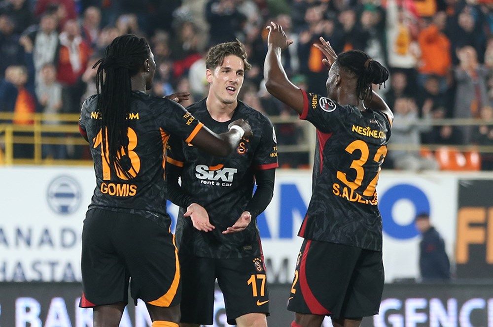 Galatasaray'da forma aslanın ağzında! 1