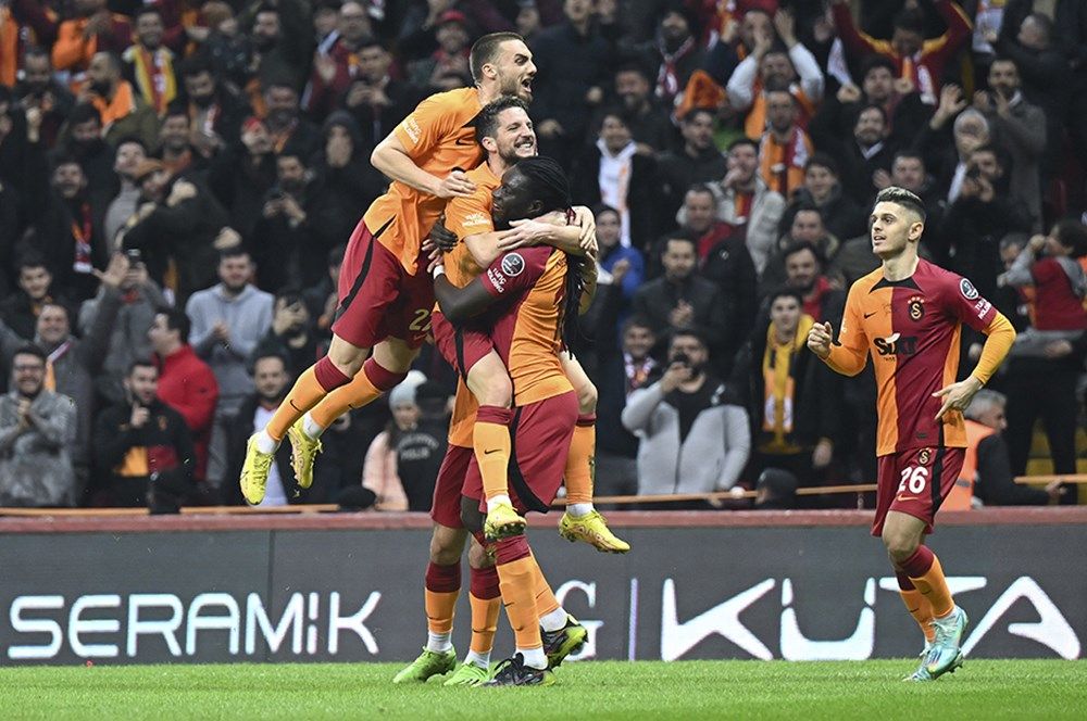 Galatasaray'da forma aslanın ağzında! 4