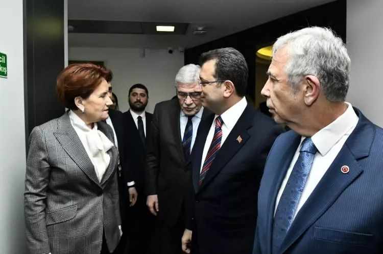 Kılıçdaroğlu'nun adaylığı yabancı basında geniş yankı uyandırdı! 8