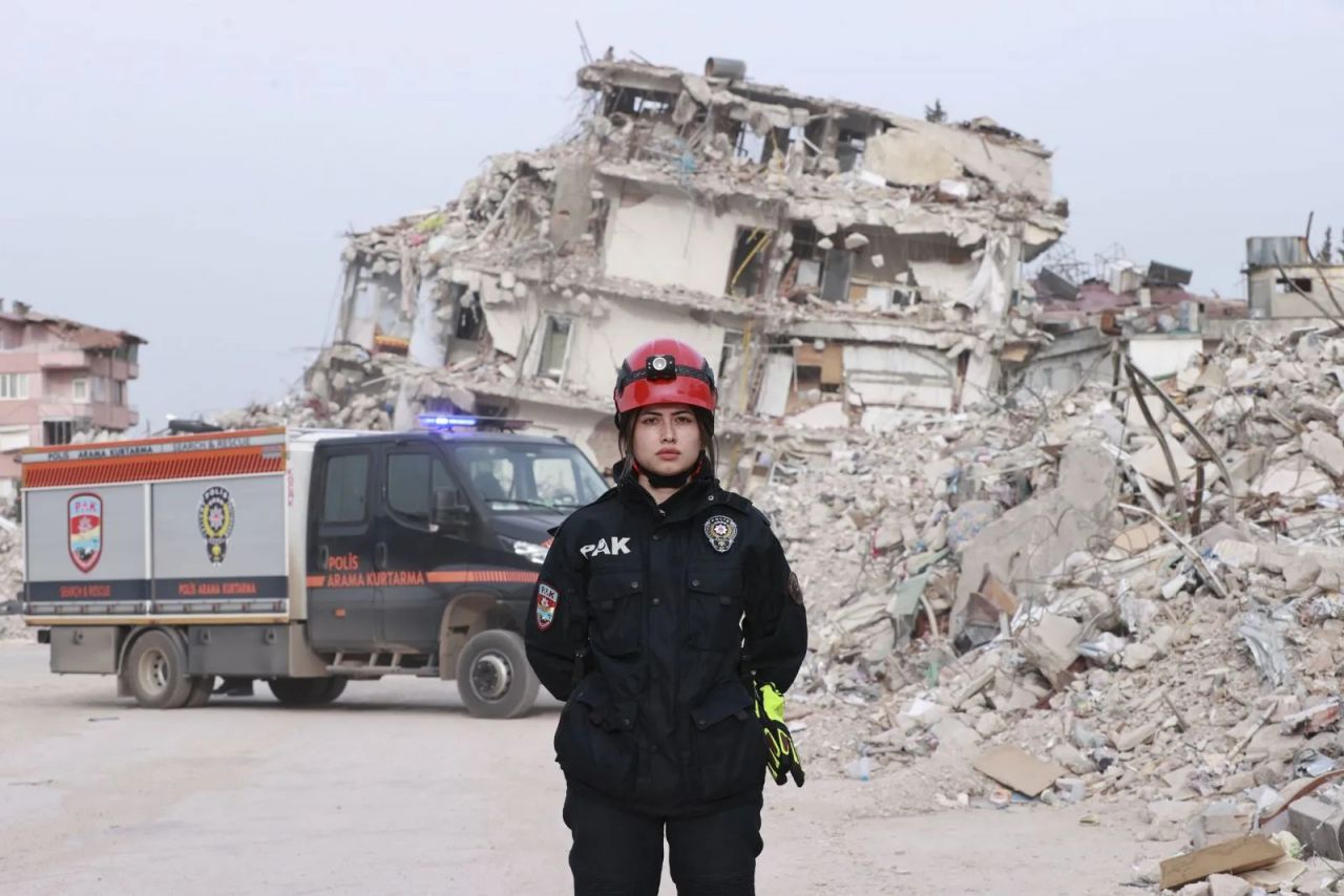İşte deprem bölgesinin kahraman kadınları... 9