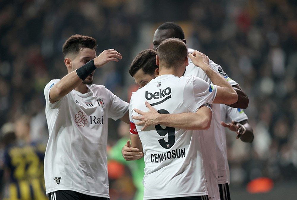 Beşiktaş'ta tarihi revizyon! 10 isim ile yollar ayrılıyor... 1