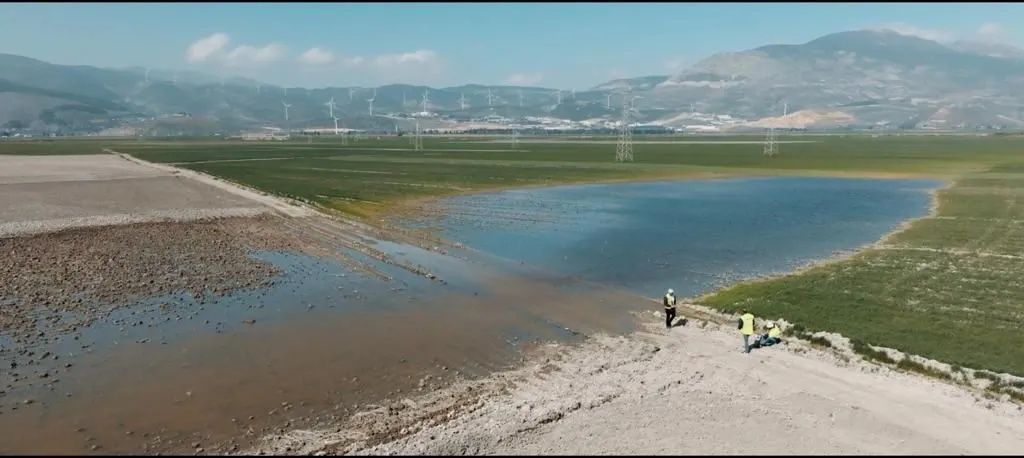 Deprem sonrası bataklık gölü oluştu! 5