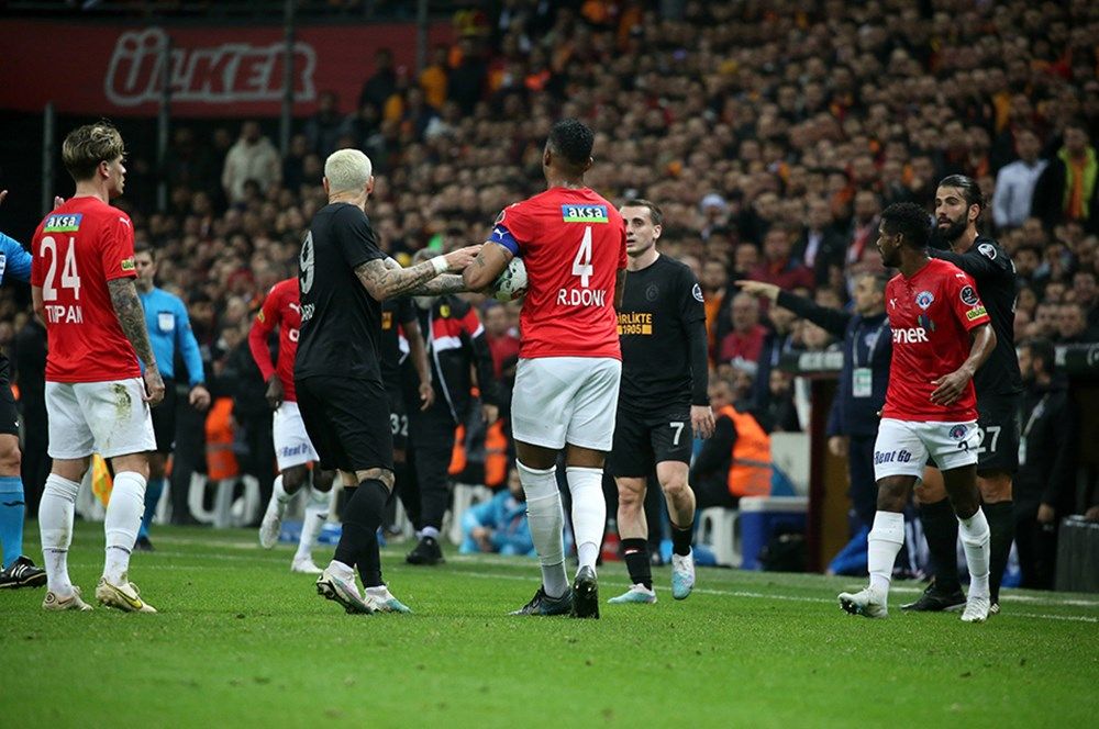 Galatasaray ve Okan Buruk'dan rekor üstüne rekor! 14