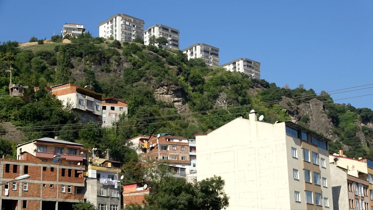 Ölümle burun buruna yaşıyorlar: 60 tonluk tehdit için harekete geçildi 1