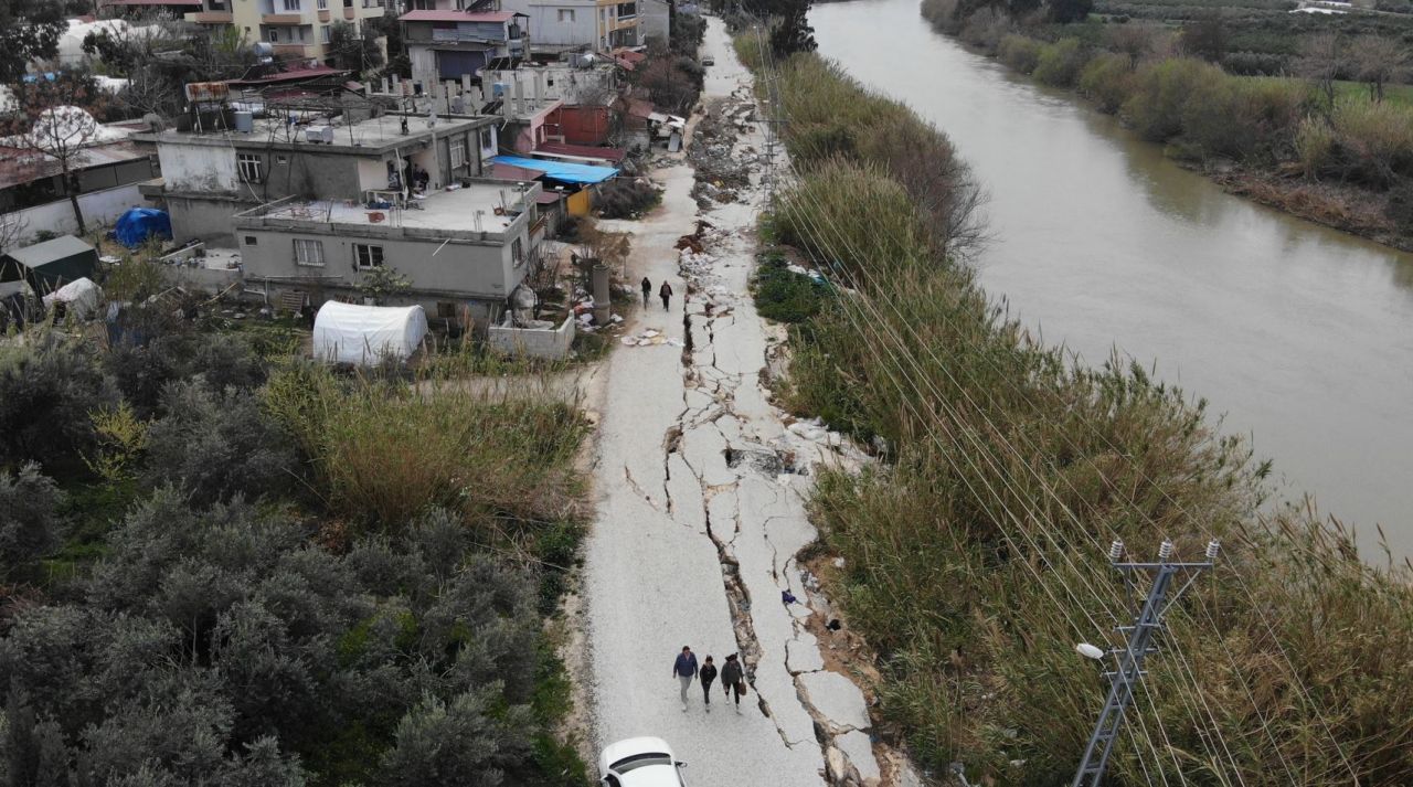 Hatay'dan korkunç görüntüler: İşte fay hattının geçtiği yerlerin hali 2