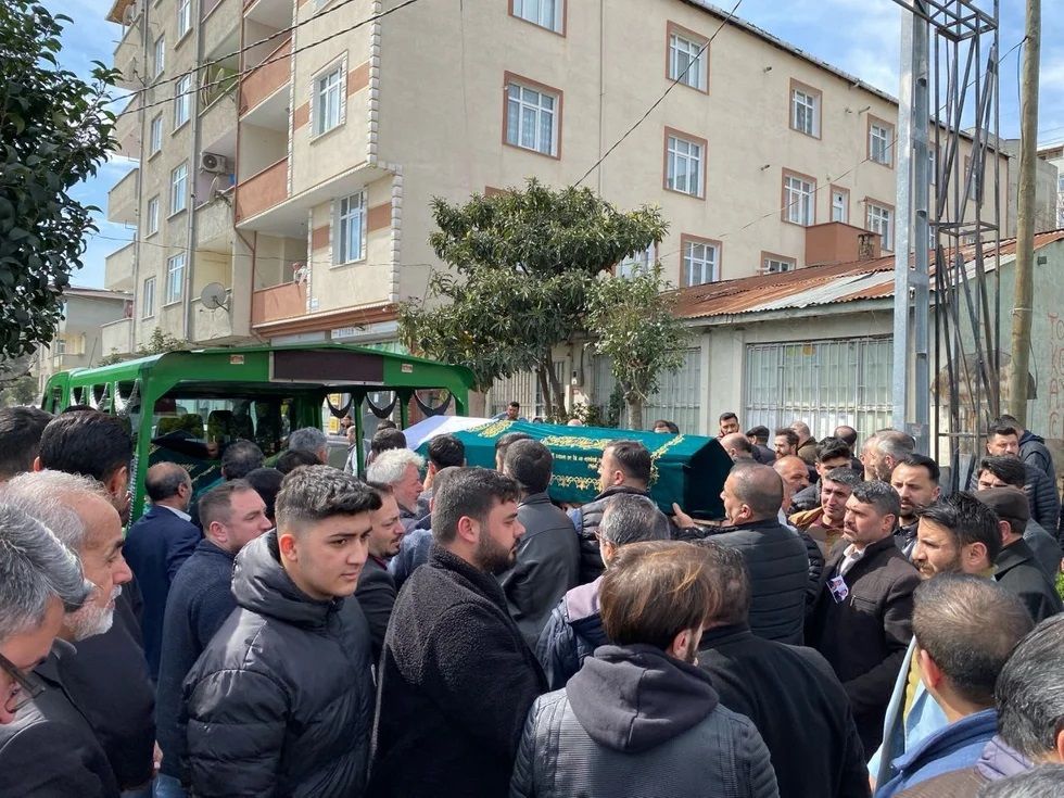 Balayına giden yeni evli çiftin cenazeleri geldi! Damadın dayısının sözleri yürekleri dağladı 5