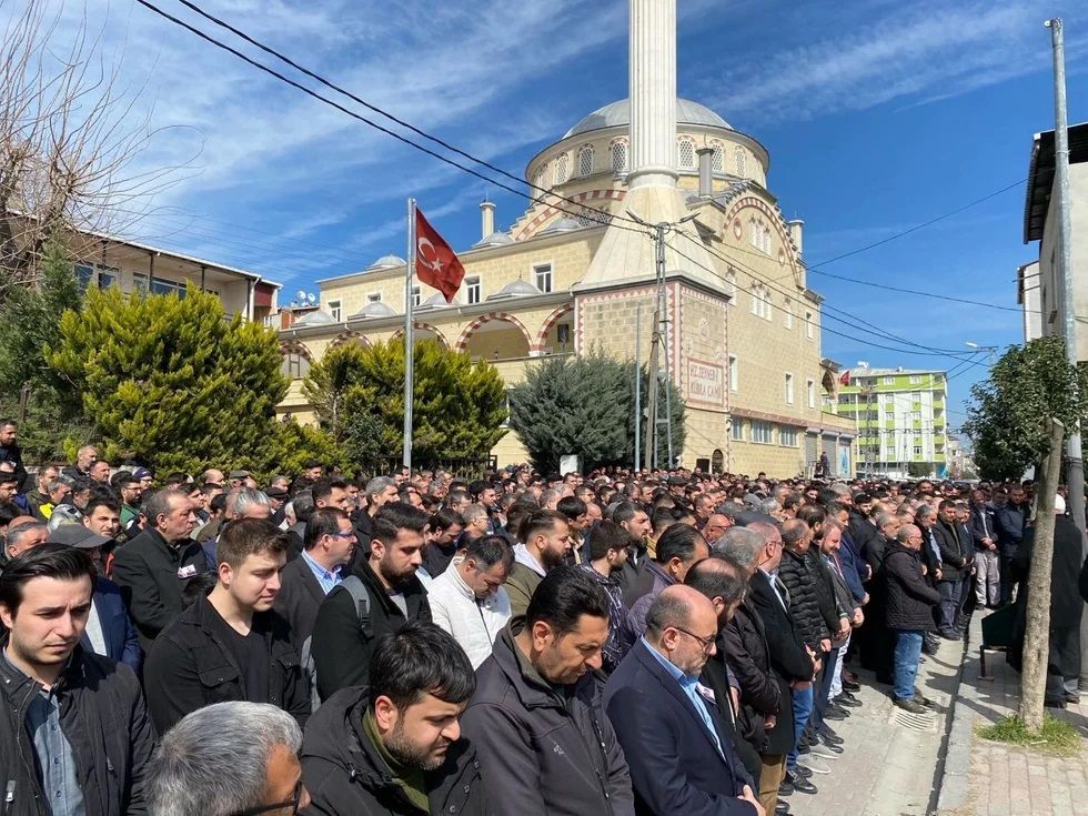 Balayına giden yeni evli çiftin cenazeleri geldi! Damadın dayısının sözleri yürekleri dağladı 7