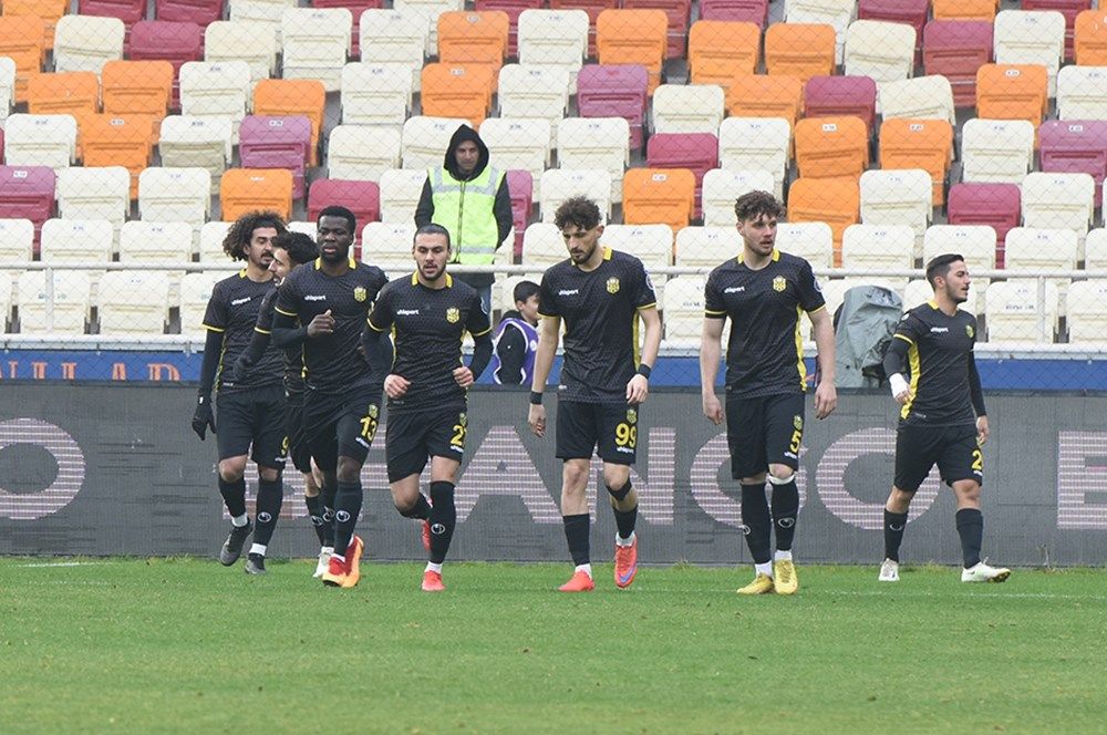 UEFA Ülke Puanı'nda son 5 sezonun en iyisi Galatasaray! İşte takımlarımızın karnesi... 2