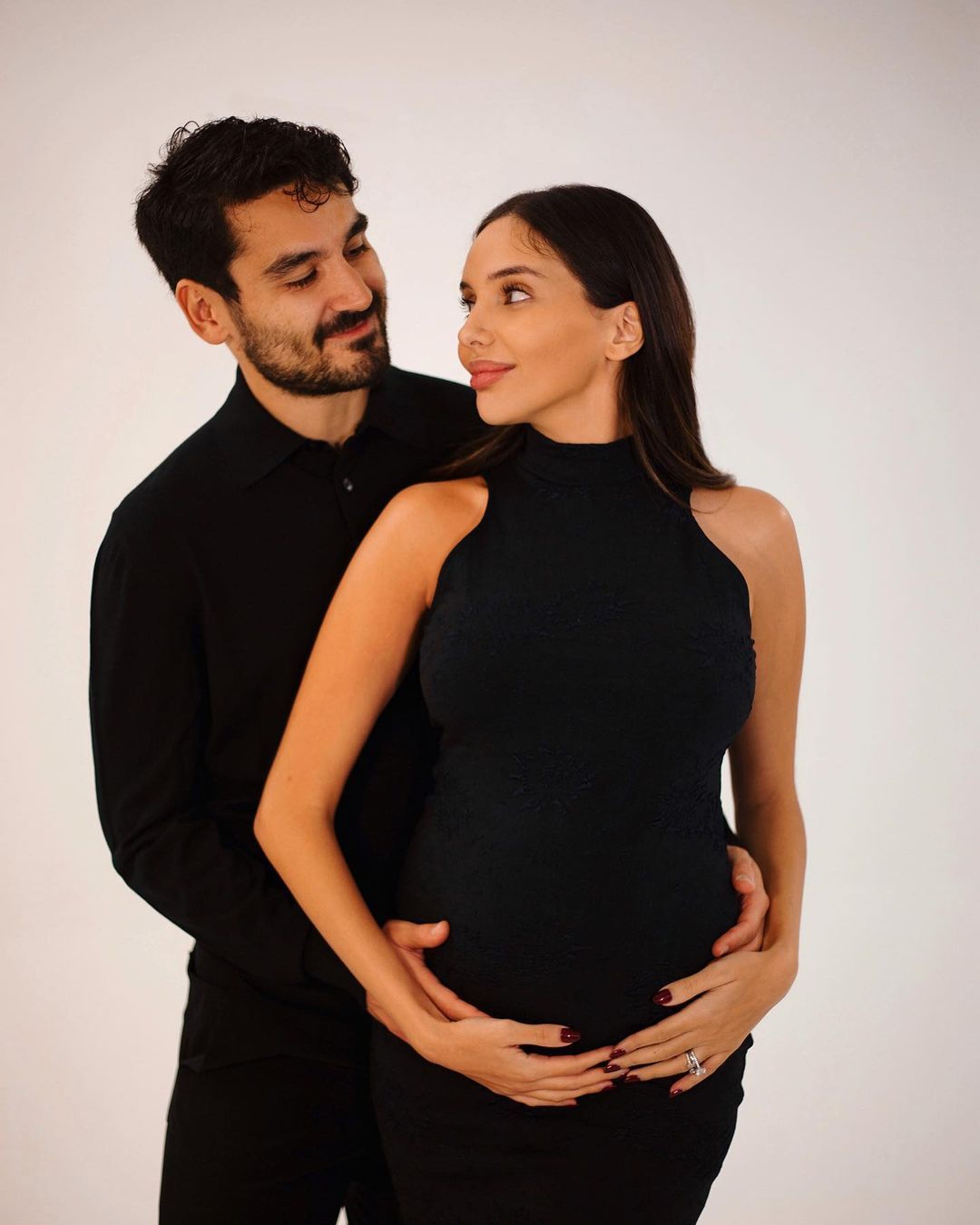 İlkay Gündoğan ile Sara Arfaoui'nin bebeği dünyaya geldi 3
