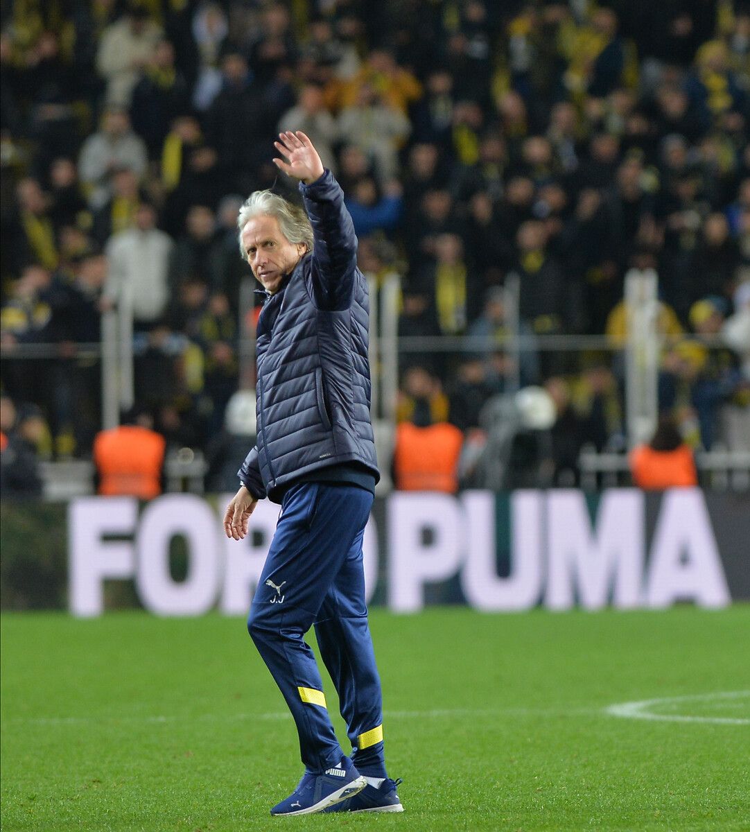 Fenerbahçe'de Sevilla maçı sonrası Jorge Jesus şoku 1