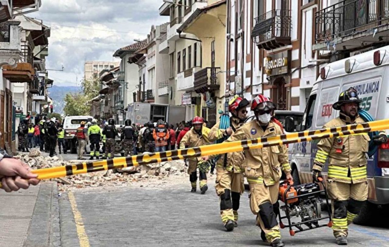 Ekvator'da 6.7 büyüklüğünde deprem oldu! En az 14 kişi hayatını kaybetti 3