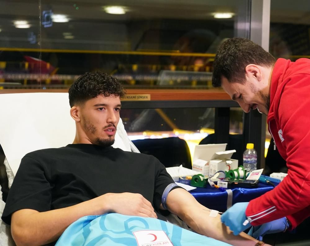 Galatasaray'dan Altay Bayındır'a transfer teklifi 12