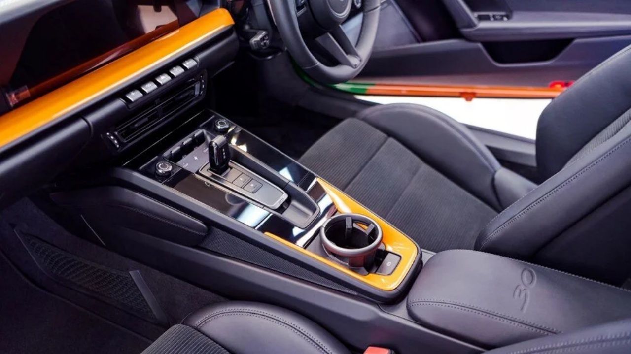 Porsche, Tayland'daki 30 yılını kutluyor!  Özel bir 911 Carrera GTS tanıtıldı 7