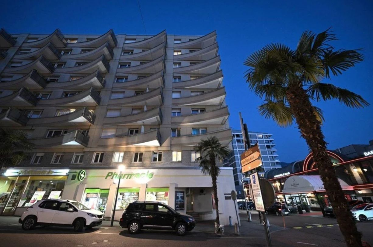 5 kişilik aile 7. kattan atlayarak intihar etti: Toplu intiharın arkasındaki neden herkesi şok etti 10