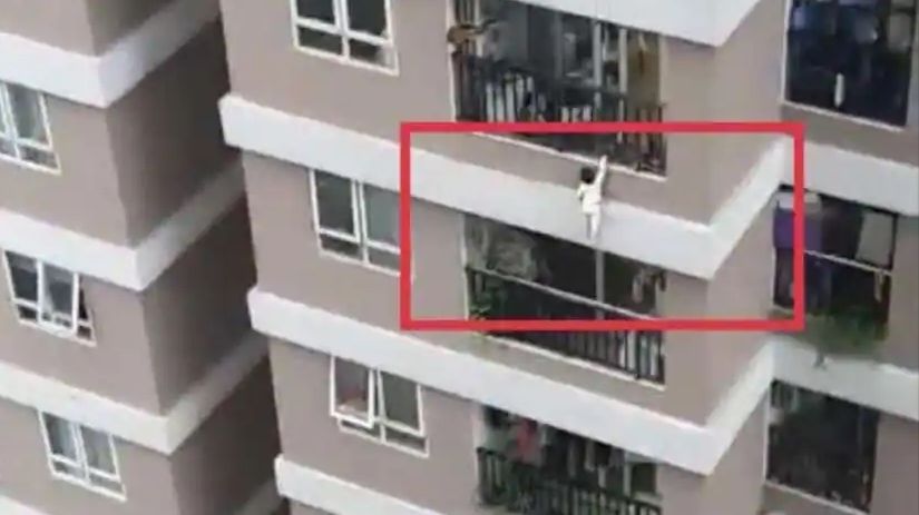 5 kişilik aile 7. kattan atlayarak intihar etti: Toplu intiharın arkasındaki neden herkesi şok etti 1