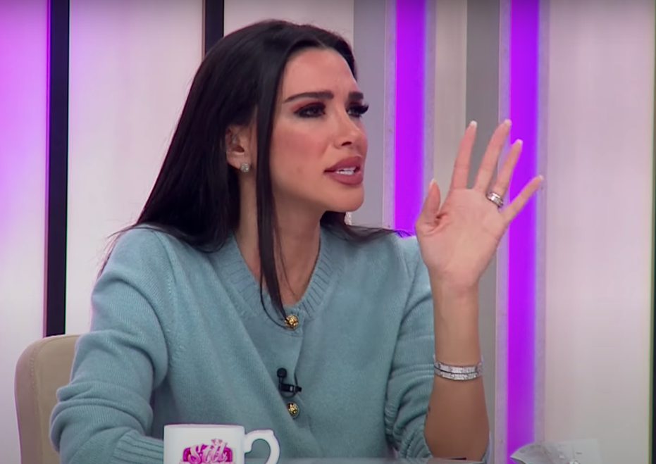 Stil İkonu'nun jürisi Aslıhan Doğan Turan'ın kazağının fiyatı ağızları açık bıraktı 8