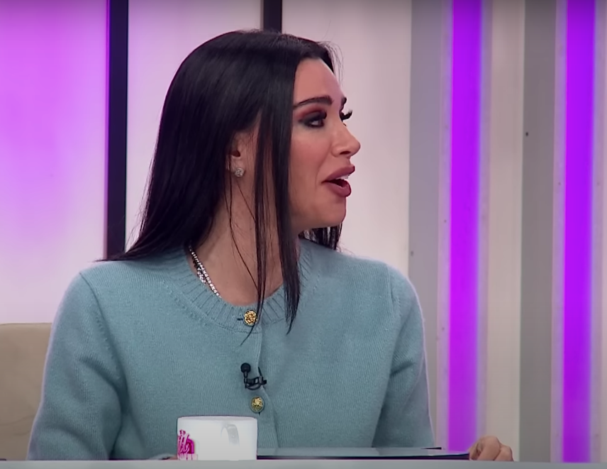Stil İkonu'nun jürisi Aslıhan Doğan Turan'ın kazağının fiyatı ağızları açık bıraktı 5