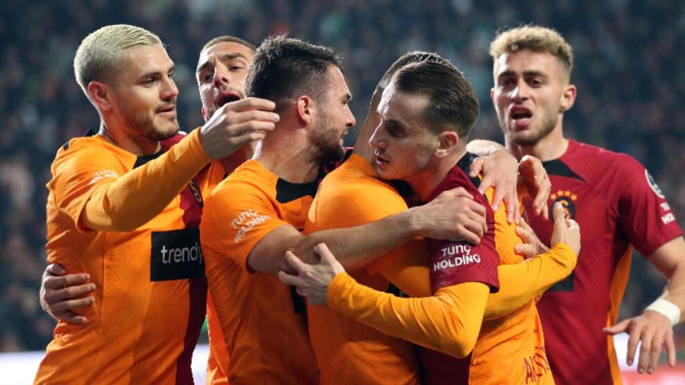 Galatasaray'da 1 değil 2 golcü transferi birden! 5