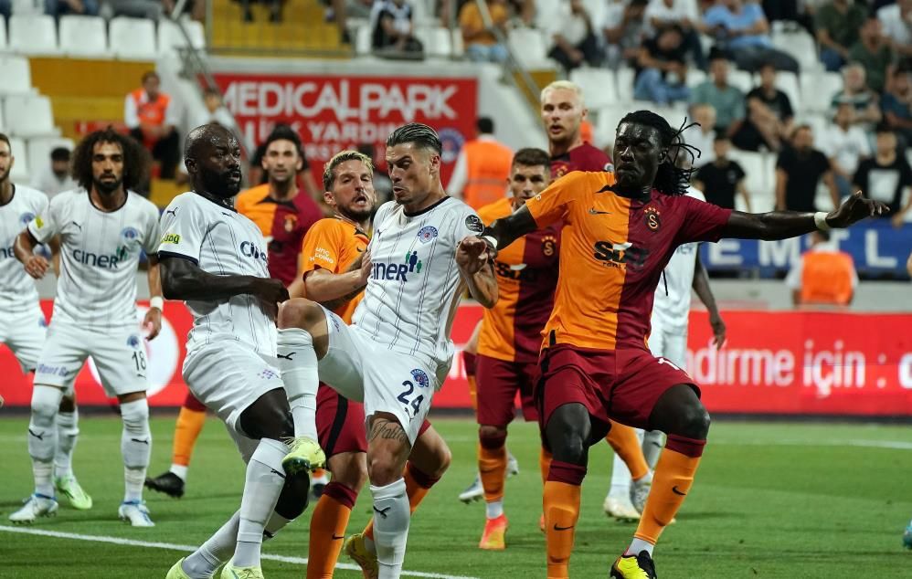 Galatasaray transferde bombayı patlattı! Fenerbahçe'yi yıkan yıldız... 14