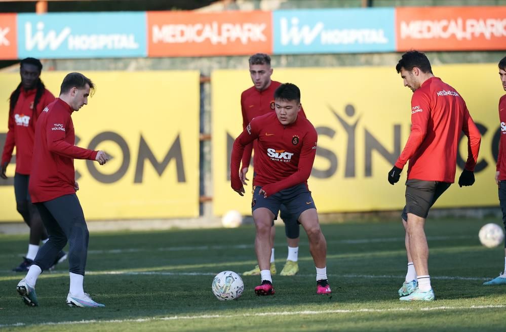 Galatasaray transferde bombayı patlattı! Fenerbahçe'yi yıkan yıldız... 5