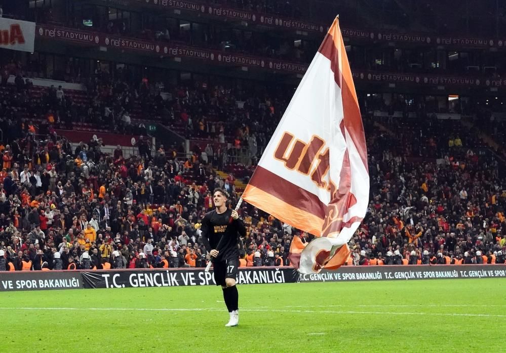 Galatasaray transferde bombayı patlattı! Fenerbahçe'yi yıkan yıldız... 9