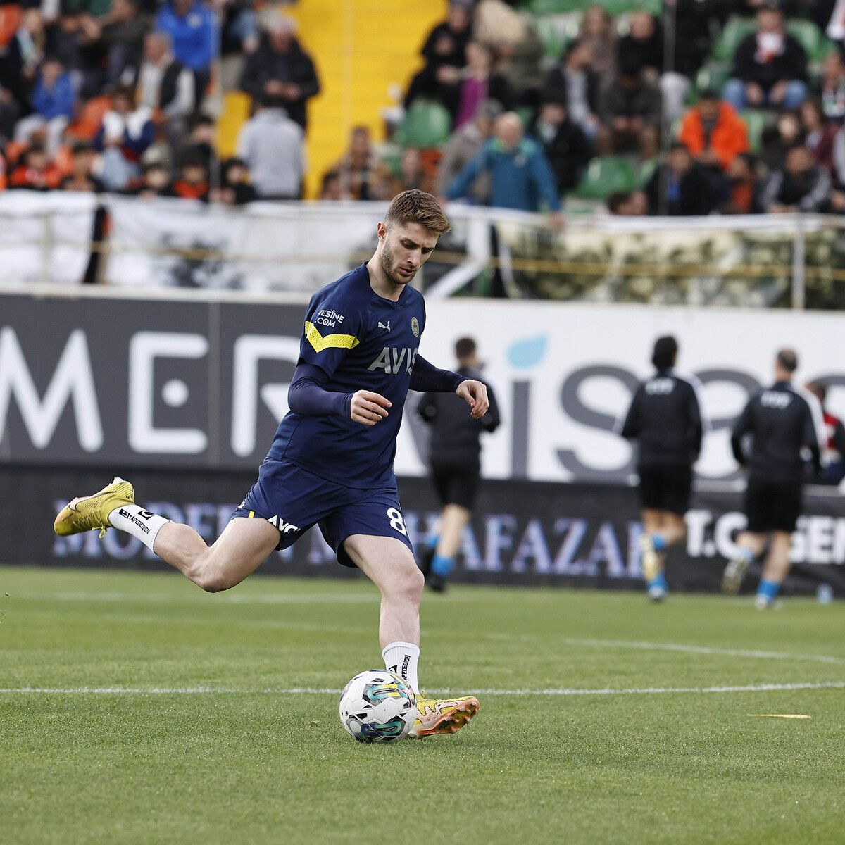 Fenerbahçeli futbolcu için dudak uçuklatan rakam 12