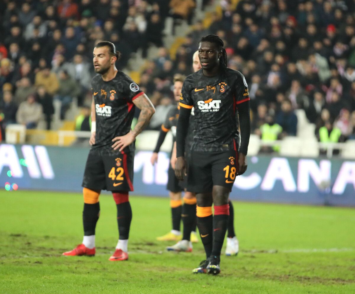 Galatasaray taraftarını üzen ayrılık! 5
